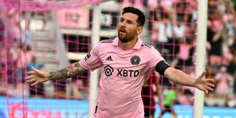 Lionel Messi: Tại sao anh ấy được xem là cầu thủ xuất sắc nhất thế giới?