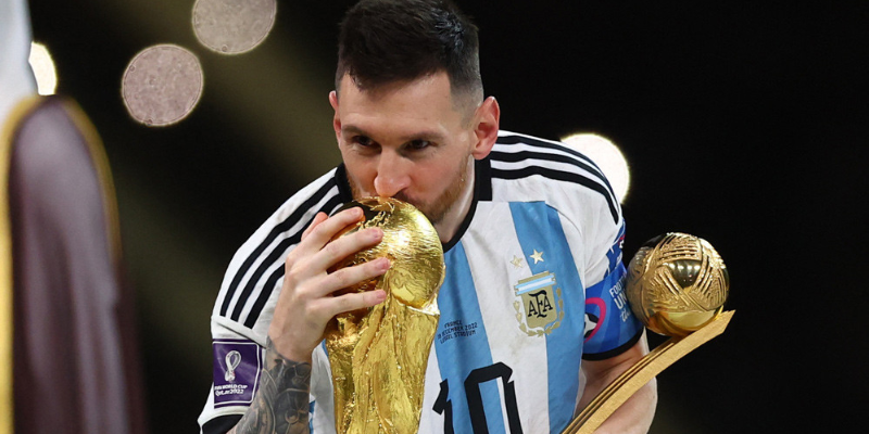 Lionel Messi – Huyền thoại của mọi kỷ lục