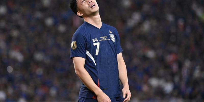 Supachok Sarachat và bàn thắng gây tranh cãi nhất AFF Cup 2024