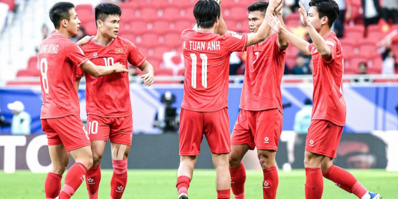 Vì sao cầu thủ Việt Nam ngày càng nhận lương cao?